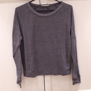 Long sleeve grey top - size medium